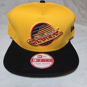 New Era 9FIFTY A-Frame Snapback Hat Cap Vancouver Canucks' "Flying V" Logo